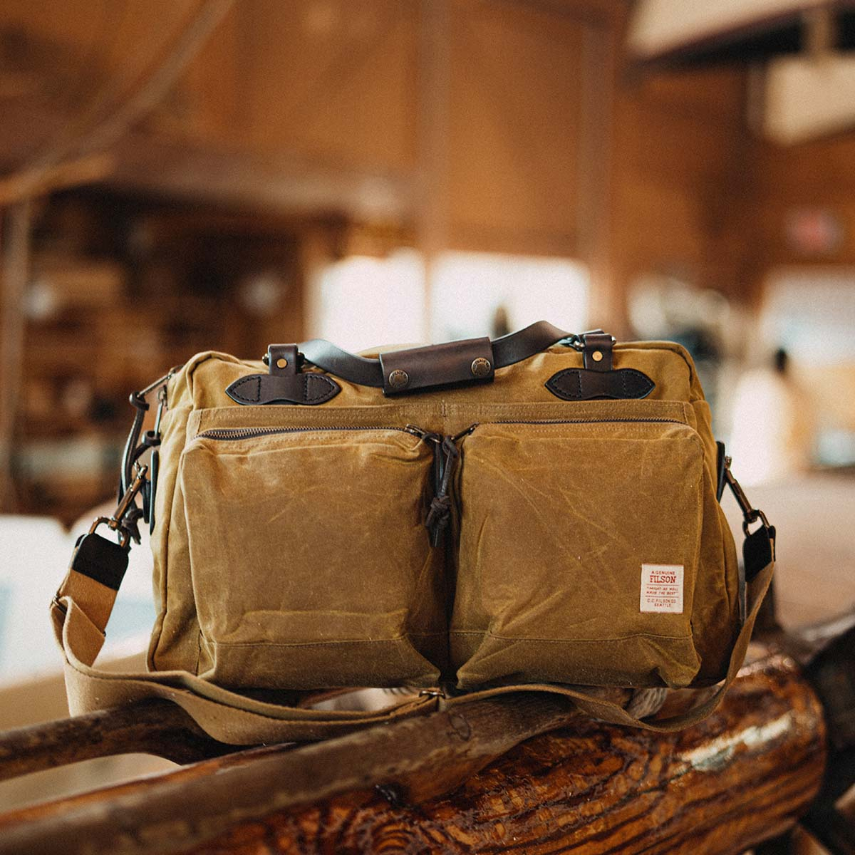 Filson 48-Hour Tin Cloth Duffle Bag Dark Tan, perfect