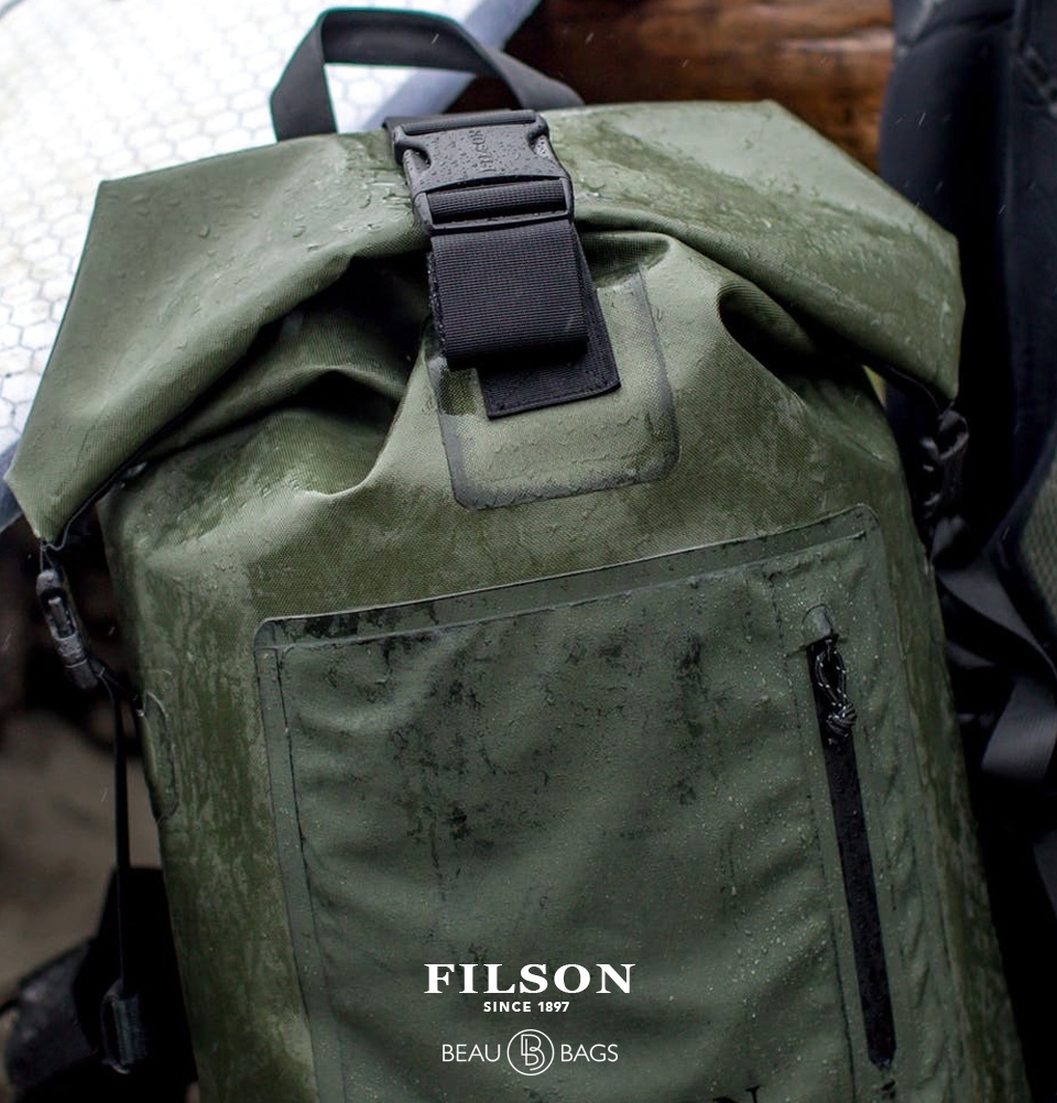 Filson Dry Messenger Bag Green, keeps your gear dry in any weather