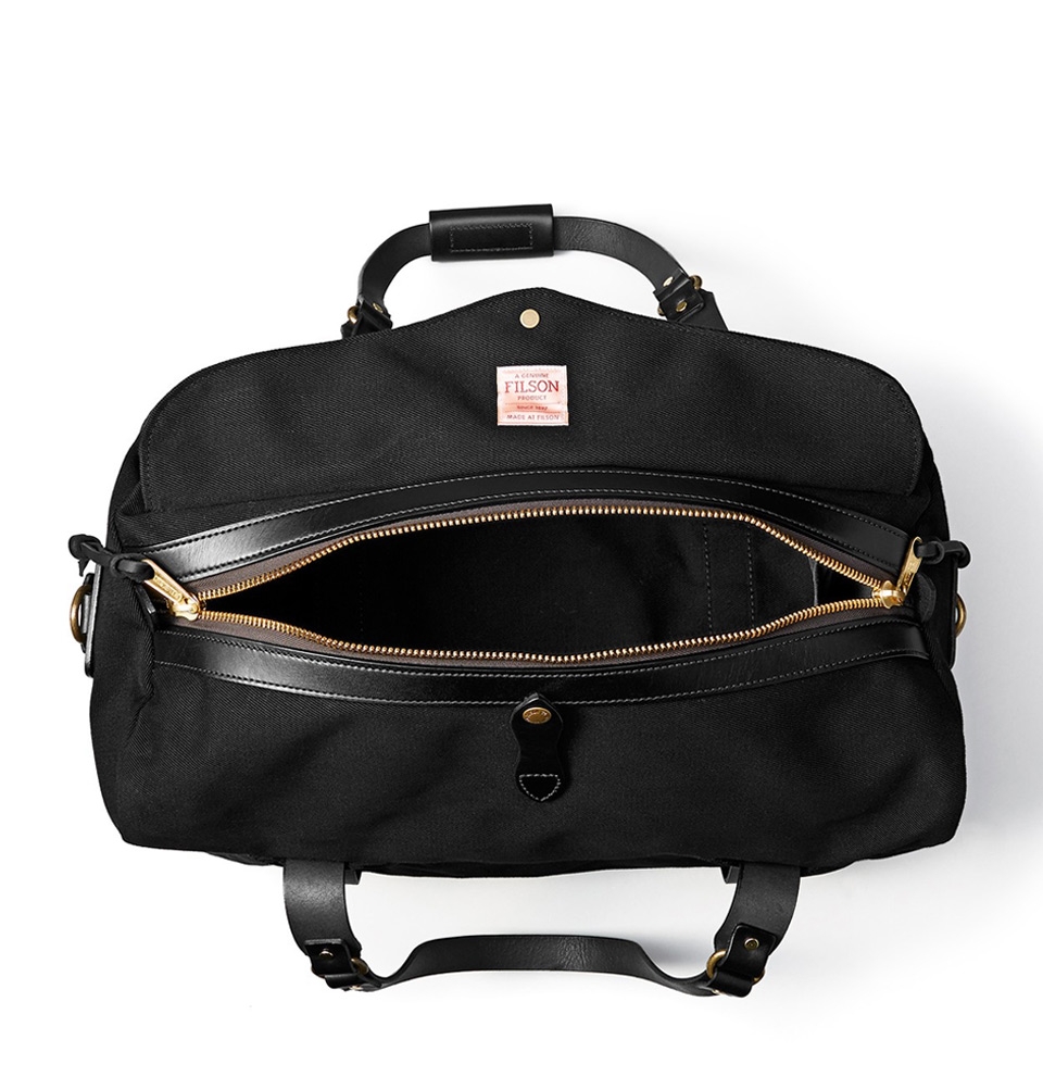 Filson Duffle Medium 1107325 Black | perfect travelbag with style and character | BeauBags