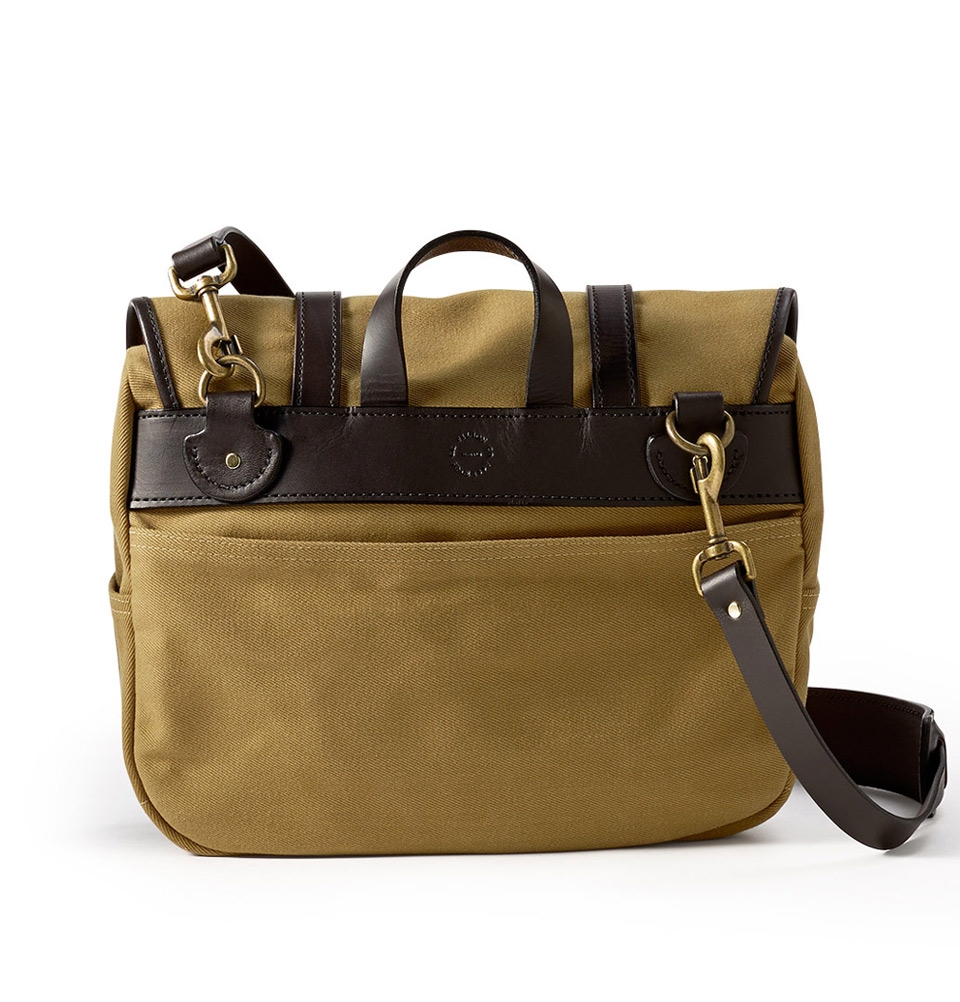 Filson Field Bag Medium Tan | perfect bag with style and character ...