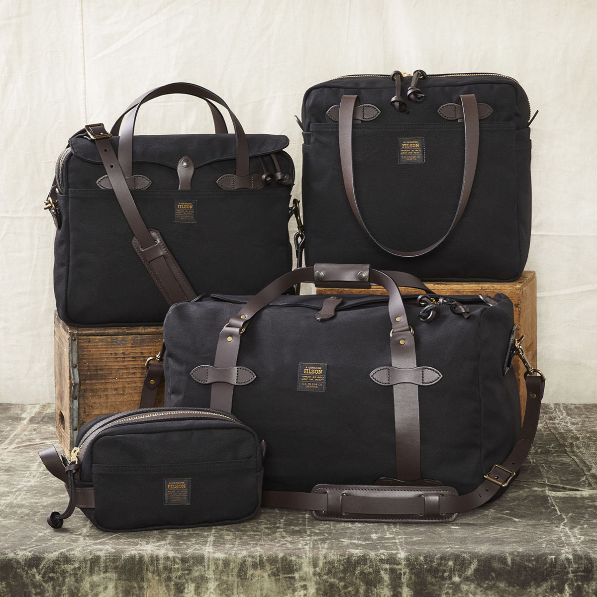 Filson Duffle Bag Medium Black, perfect travel-bag