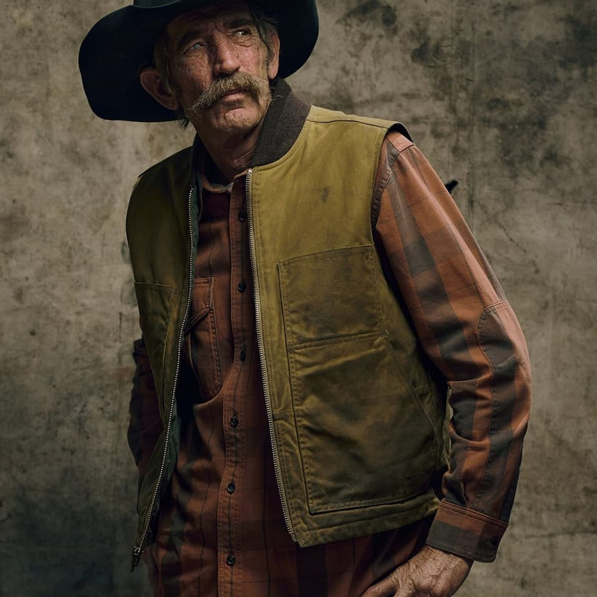 Filson Tin Cloth Insulated Work Vest Dark Tan, tough work vest