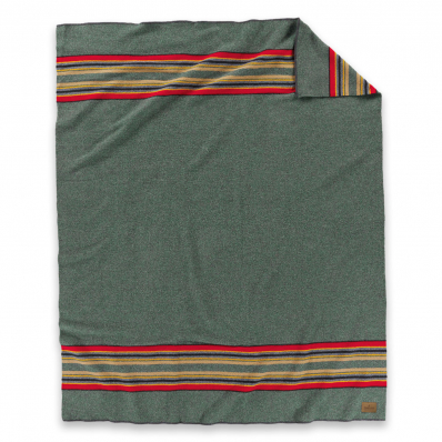 Pendleton Yakima Camp Blanket Throw Green Heather front Size: 137x168 cm