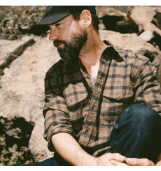 Filson Alaskan Guide Shirt Otter Green/Black Plaid front
