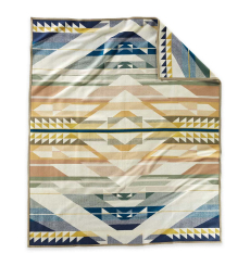Pendleton Jacquard Unnapped Robe Fossil Springs front Size: 163x203 cm