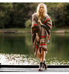 Pendleton Yakima Camp Blanket Throw Mineral Umber front Size: 137x168 cm