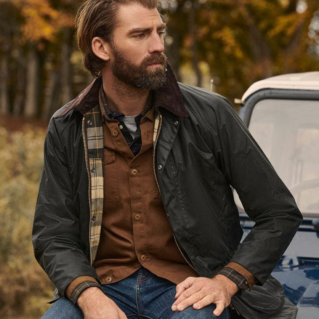 Barbour Bedale Wax Jacket Sage, corduroy collar, can be worn open and closed