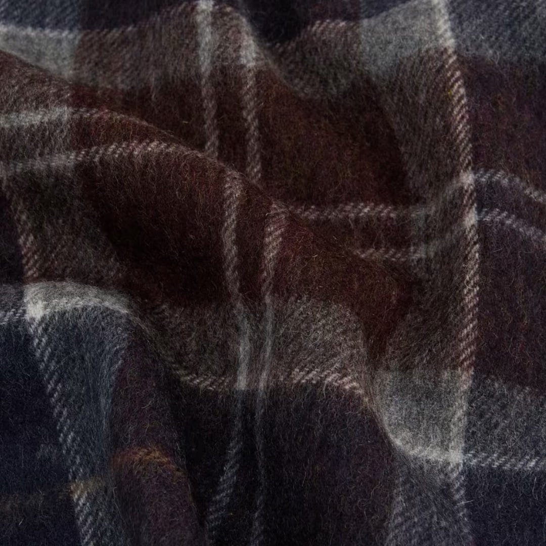 Barbour Braden Tartan Scarf Midnight Oak Tartan, crafted from luxurious 100% lambswool Barbour Braden Tartan Scarf Midnight Oak Tartan, crafted from luxurious 100% lambswool