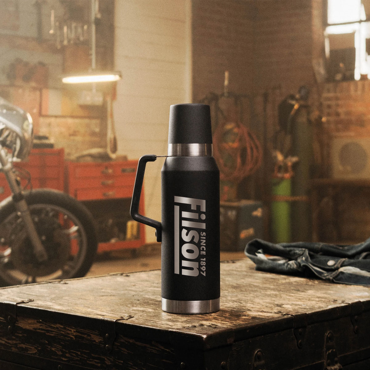 Filson Stanley Master Unbreakable Thermal Bottle 1.4 QT | 1.3L, Bigger. Better. Unbreakable. And ready for anything