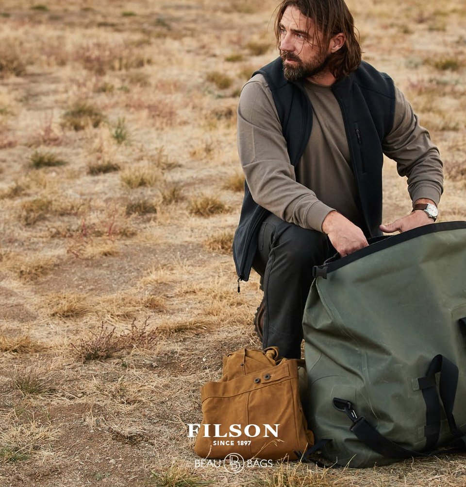 Filson Ridgeway Fleece Vest Dark Navy 20052631, made of a lightweight ...