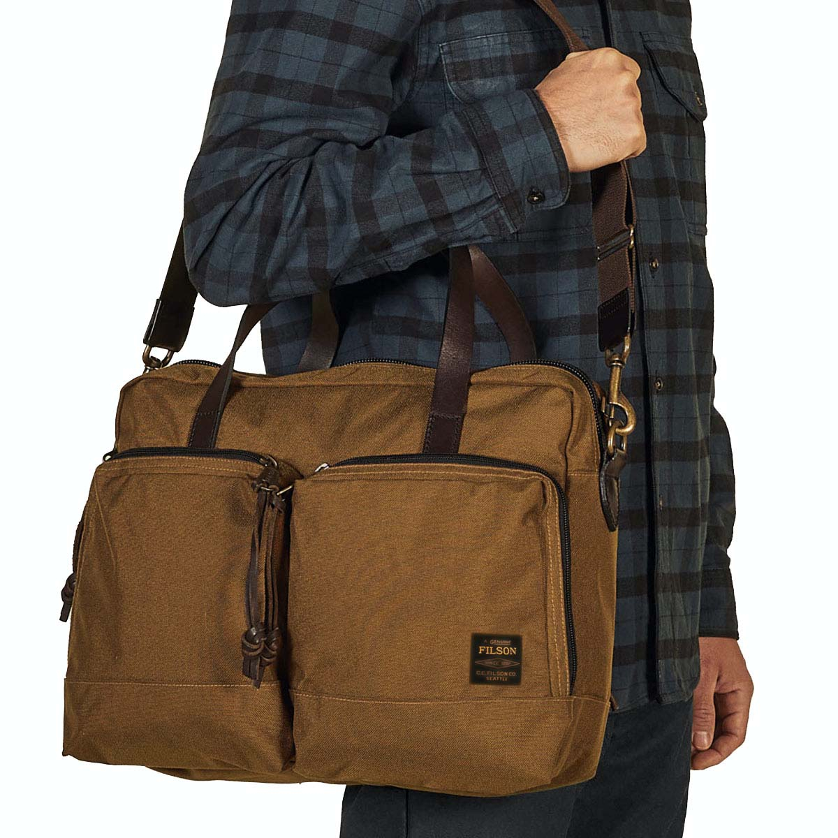 Filson Dryden Briefcase Whiskey, made of abrasion-resistant ballistic nylon that holds up to heavy use