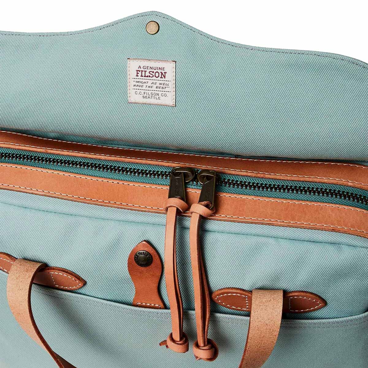 Filson Original Briefcase Lake Green, extraordinary bag for an ordinary day