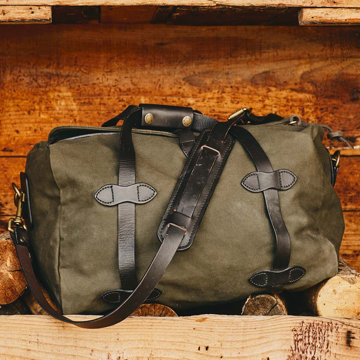 Filson Rugged Twill Duffle Small Otter Green, travelbag made for heavy-duty trips
