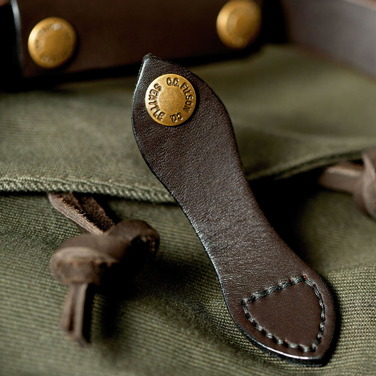 Filson Rugged Twill Duffle Small Otter Green, craftsmanship to perfection