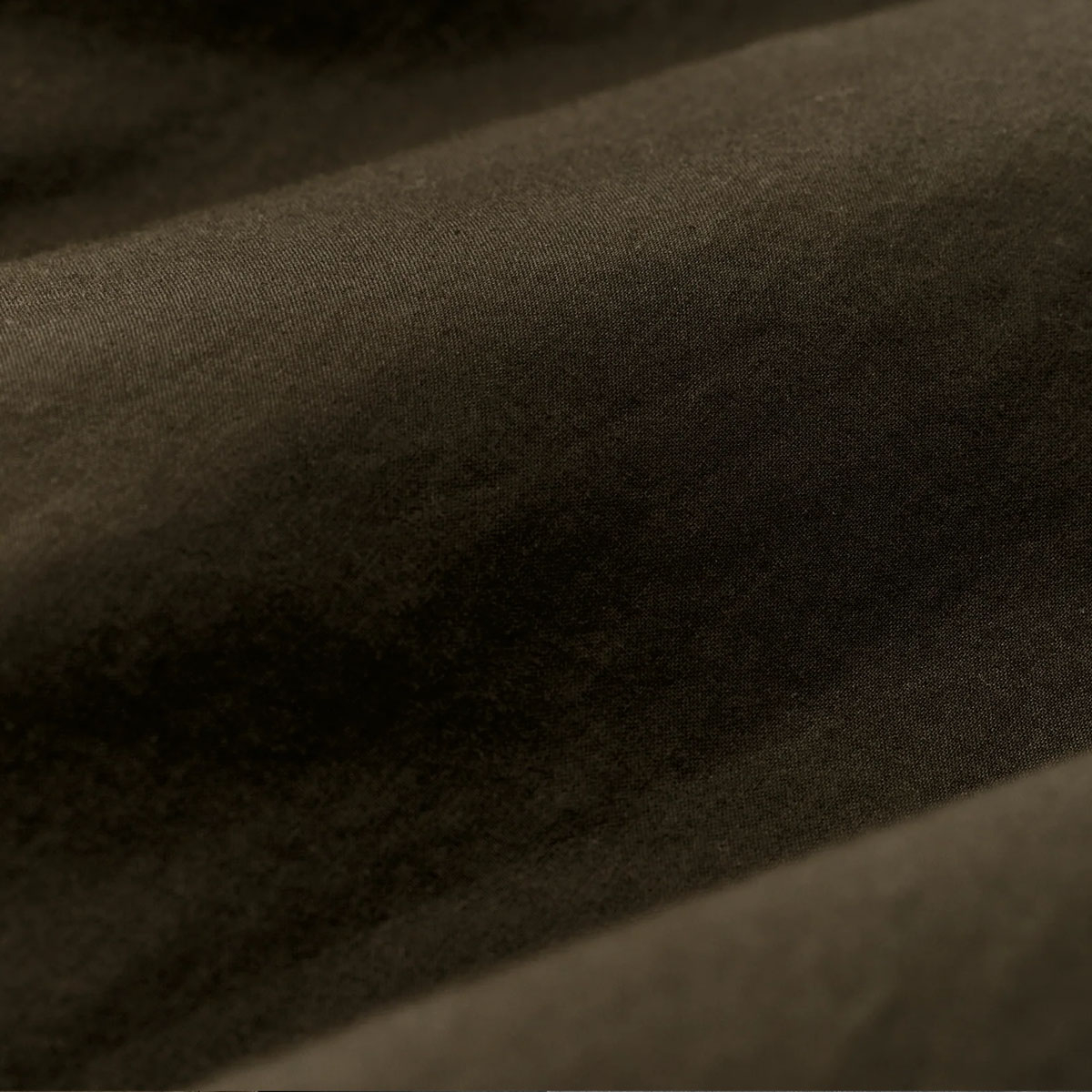 Filson Dry Wax Mile Marker Coat Burnt Olive, made of lightweight dry-waxed cotton