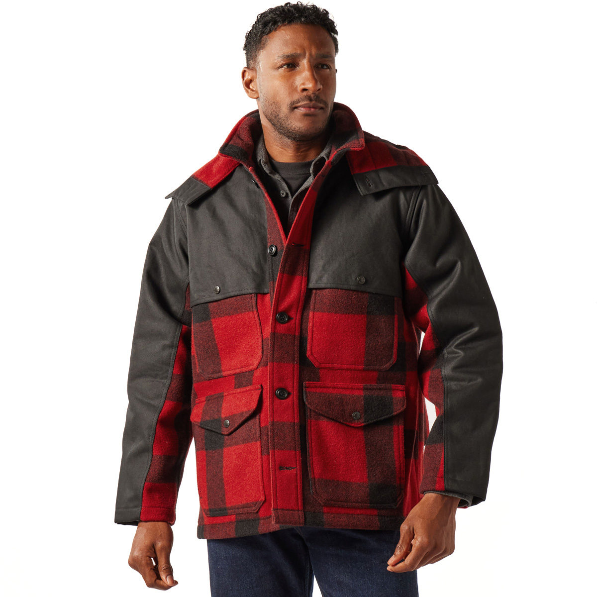 Filson Mackinaw Wool Double Coat Red Black Classic Plaid, made of 100% virgin Mackinaw Wool for comfort, natural water-repellency and insulating warmth in any weather conditions.