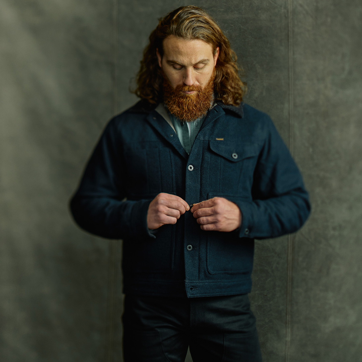 Filson Spokane Insulated Short Cruiser Jacket Navy, an ideal vest for work, outdoor activities, or everyday use Filson Spokane Insulated Short Cruiser Jacket Navy, an ideal vest for work, outdoor activities, or everyday use