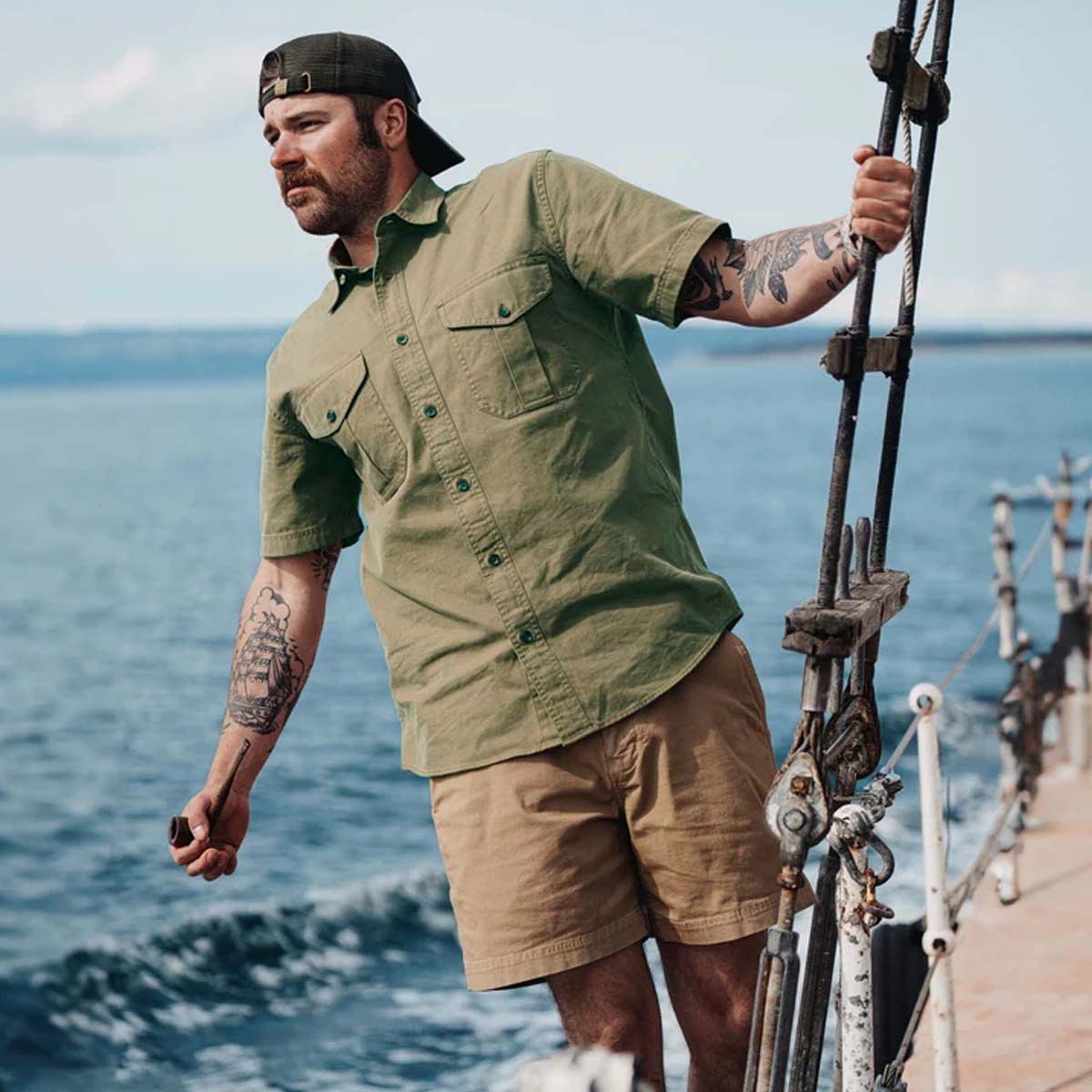 Filson Oakville Canvas Shorts Slate Olive, Worn here together with a Filson Denim Guide Shirt Rinse Indigo