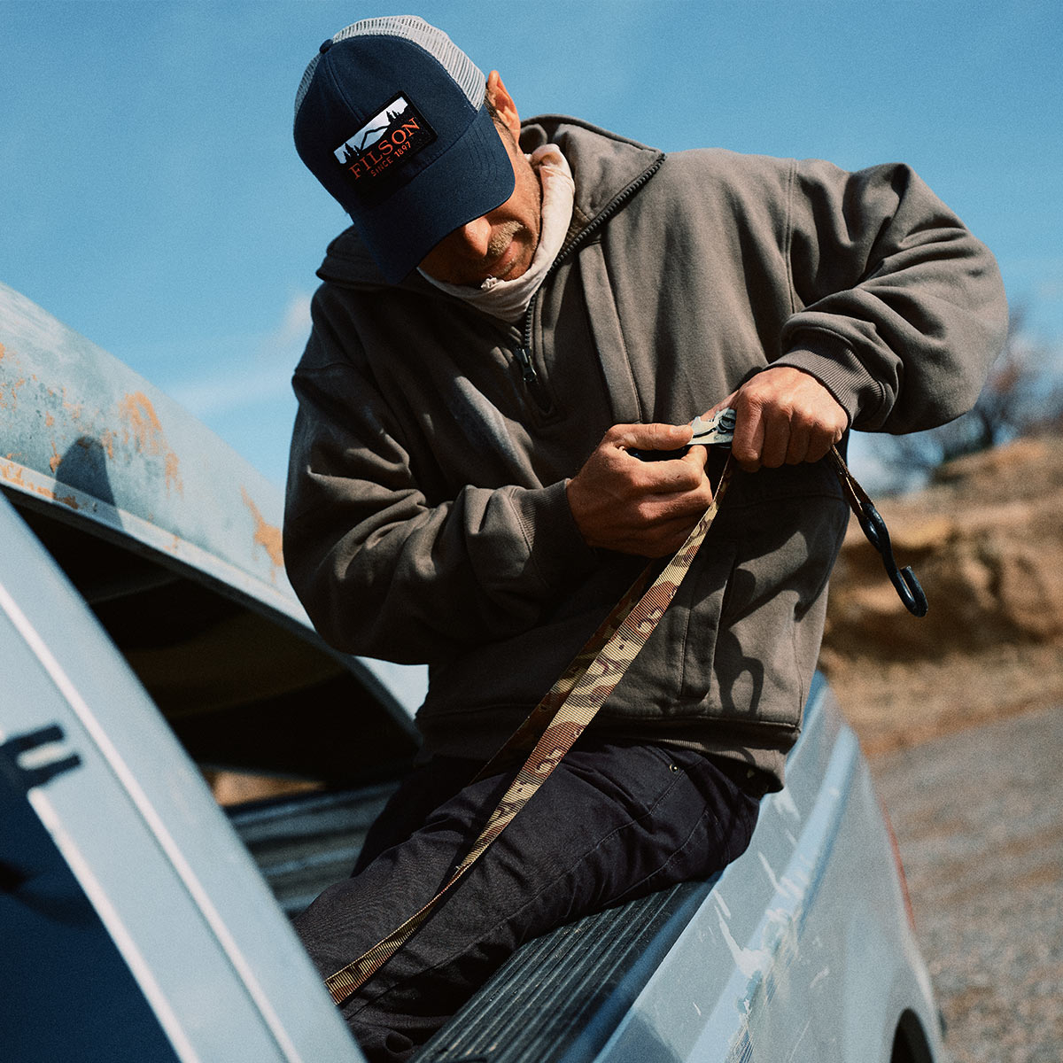 Filson Mesh Logger Cap 20157135-Navy, durable cap with breathable sun protection