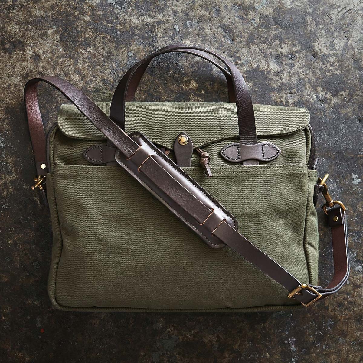 Filson Original Briefcase 11070256 Otter Green a rugged, vintage inspired, briefcase