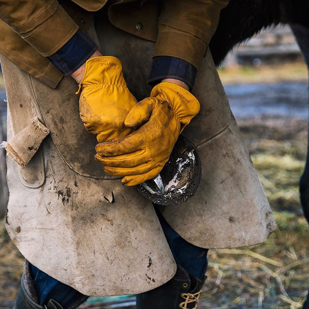 Filson Original Goatskin Gloves 11062021-Tan, made with goatskin exterior for superb strength and durability