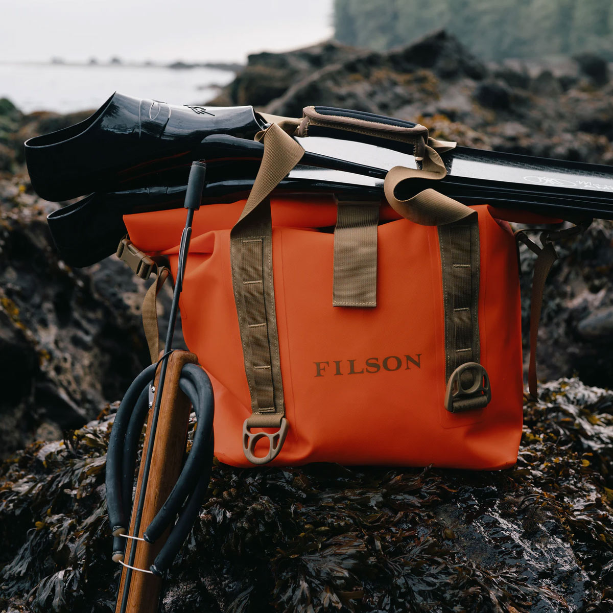 Filson Dry Roll-Top Tote Bag Flame, keeps your gear dry in any weather