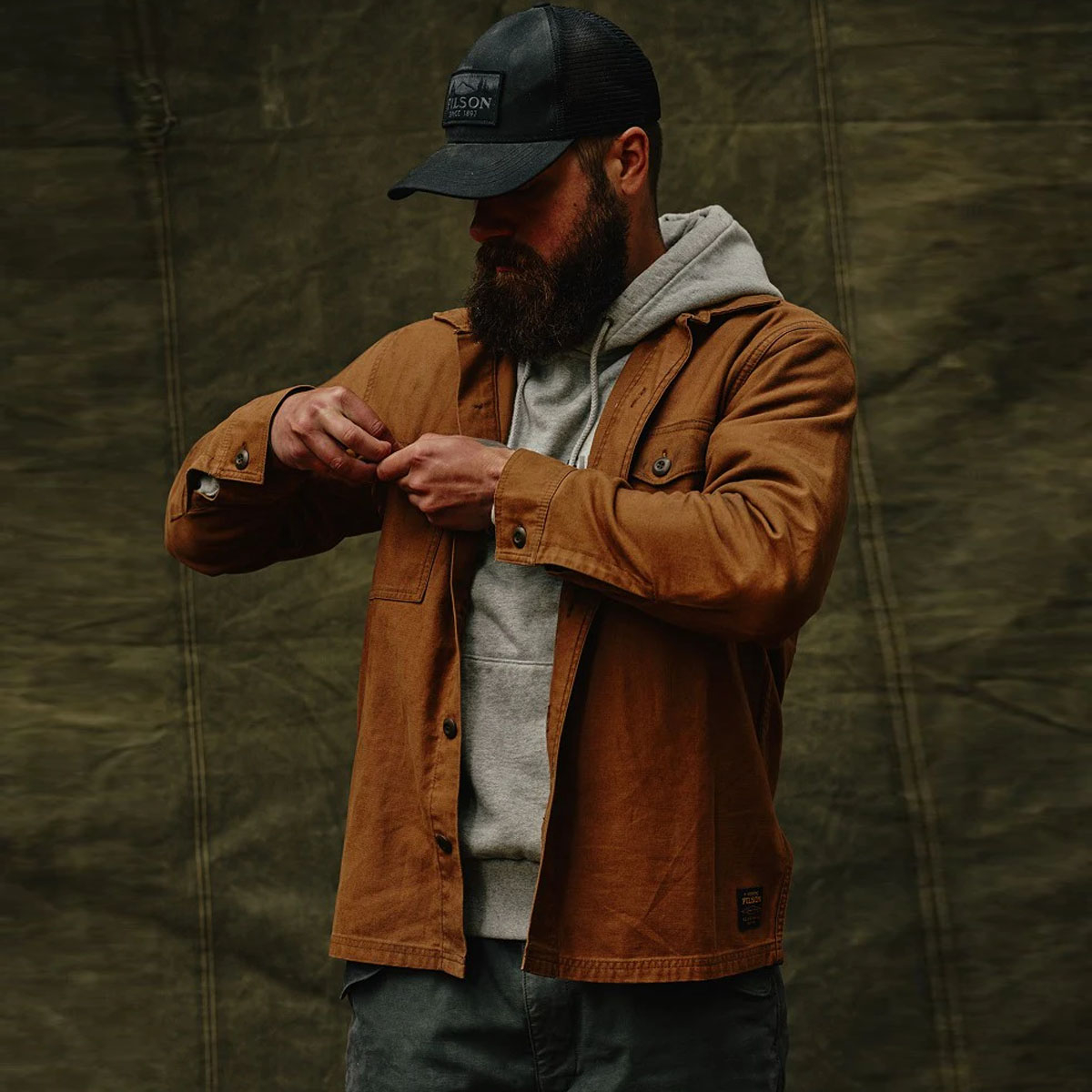 Filson Clarkston Jac-Shirt Labrador Brown, A premium Jac-Shirt based on vintage military issue field jackets. Lightweight and exceptionally durable