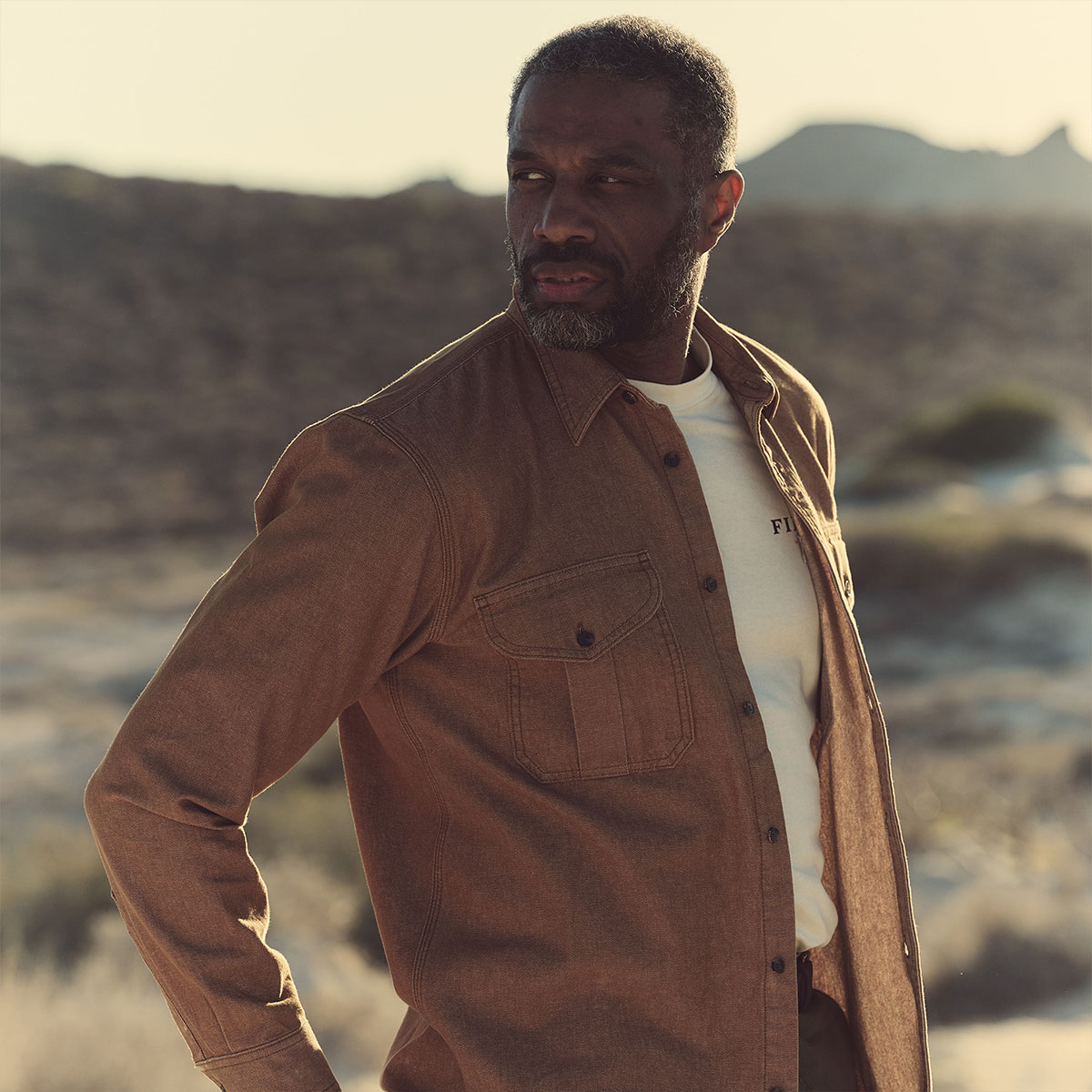 Filson Denim Guide Shirt Harvest Tan, tough and ready to work denim shirt Filson Denim Guide Shirt Harvest Tan, tough and ready to work denim shirt