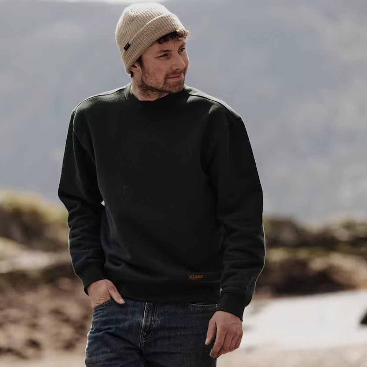 Filson Prospector Crewneck Sweatshirt Faded Black, a cool-weather staple built for the long haul