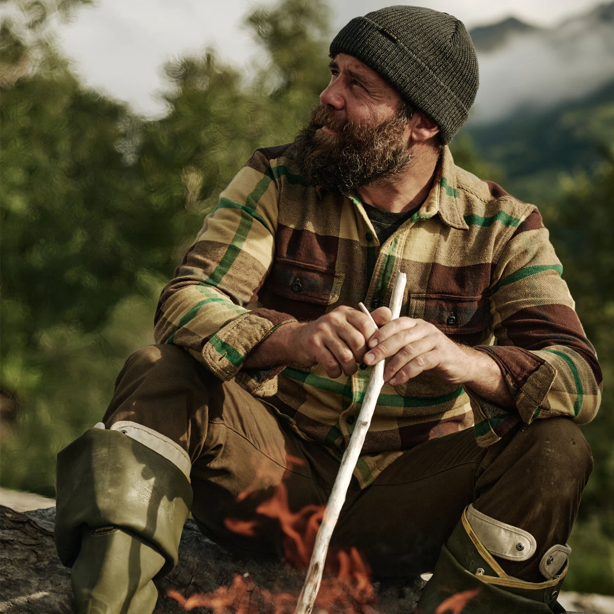Filson Vintage Flannel Work Shirt Tan Green Coffee, warm cotton button-front shirt with a soft brushed-twill interior