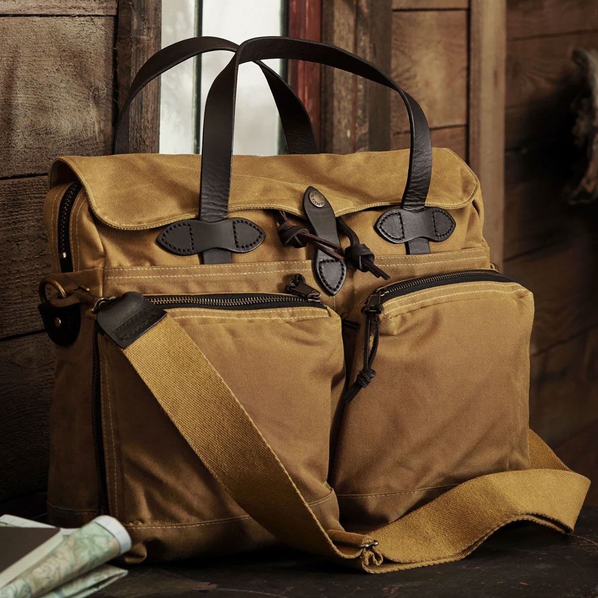 Filson 24-Hour Tin Cloth Briefcase Dark Tan, perfect bag for a weekend away or a small business-trip
