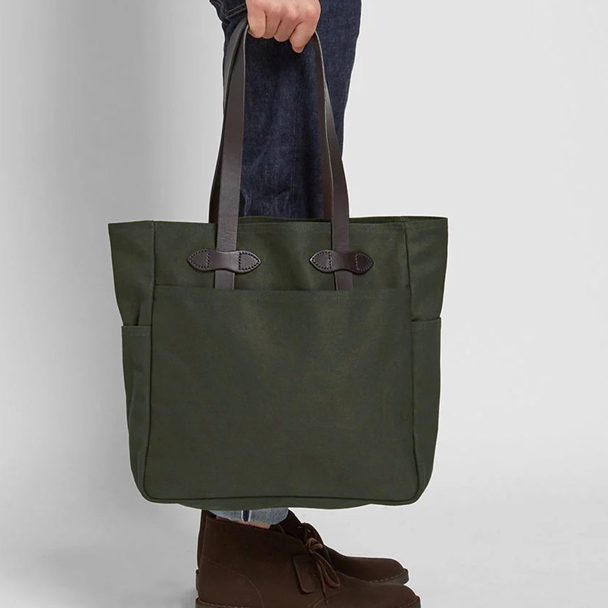 Filson Rugged Twill Tote Bag 11070260-Otter Green, this Tote can be worn right next to your body or comfortably on your shoulder