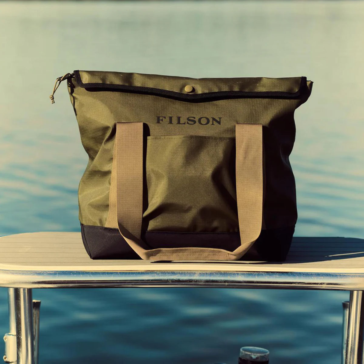 Filson Scout Tote Bag Olive/Black/Covert, versatile Tote Bag made to keep gear dry through the harshest weather