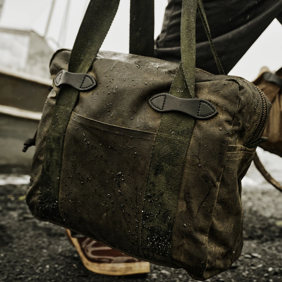 Filson Tin Cloth Tote Bag With Zipper Otter Green, a waxed-canvas tote bag designed for comfortable carrying on your shoulder