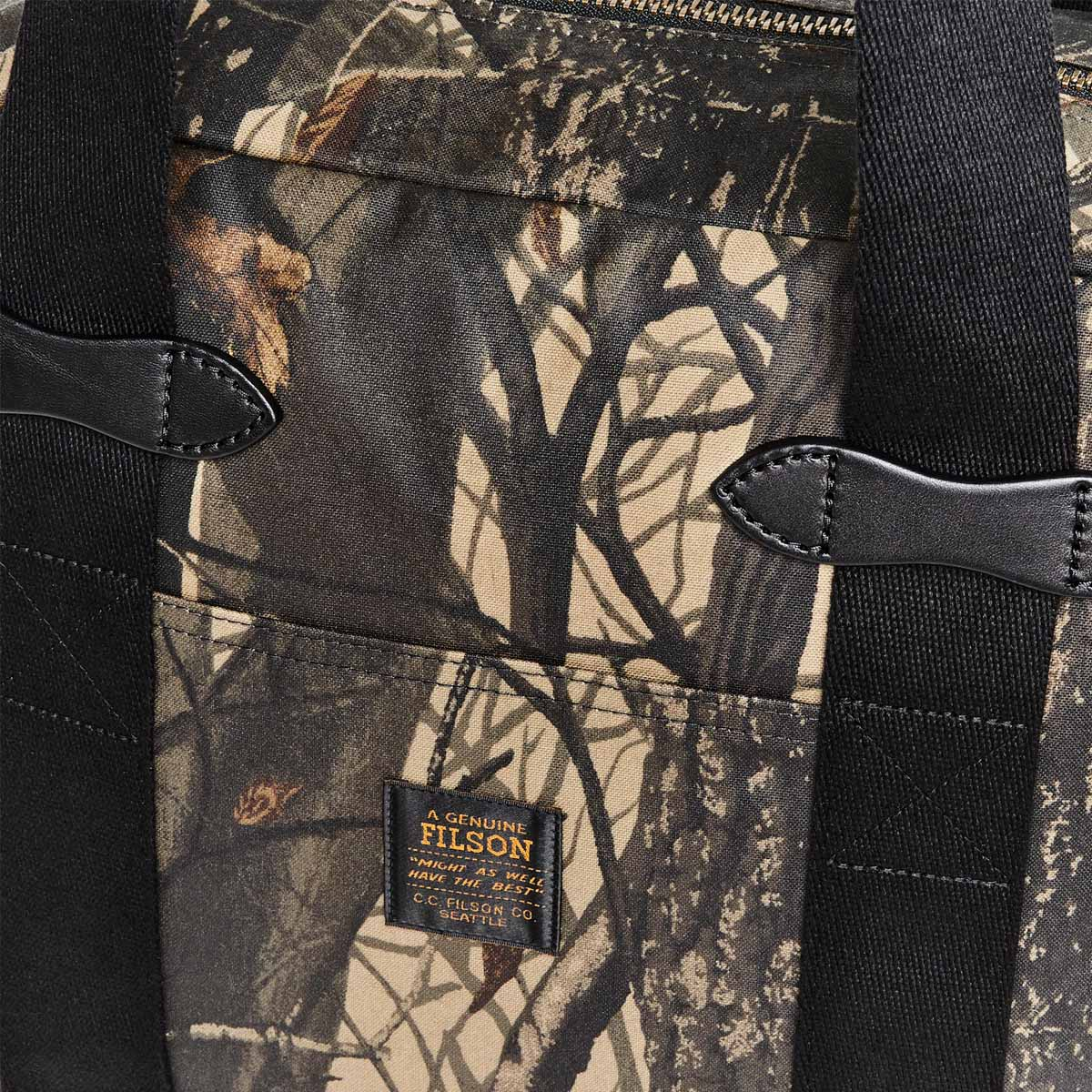 Filson Tin Cloth Tote Bag With Zipper Realtree Hardwoods Camo, a waxed-canvas tote bag designed for comfortable carrying on your shoulder