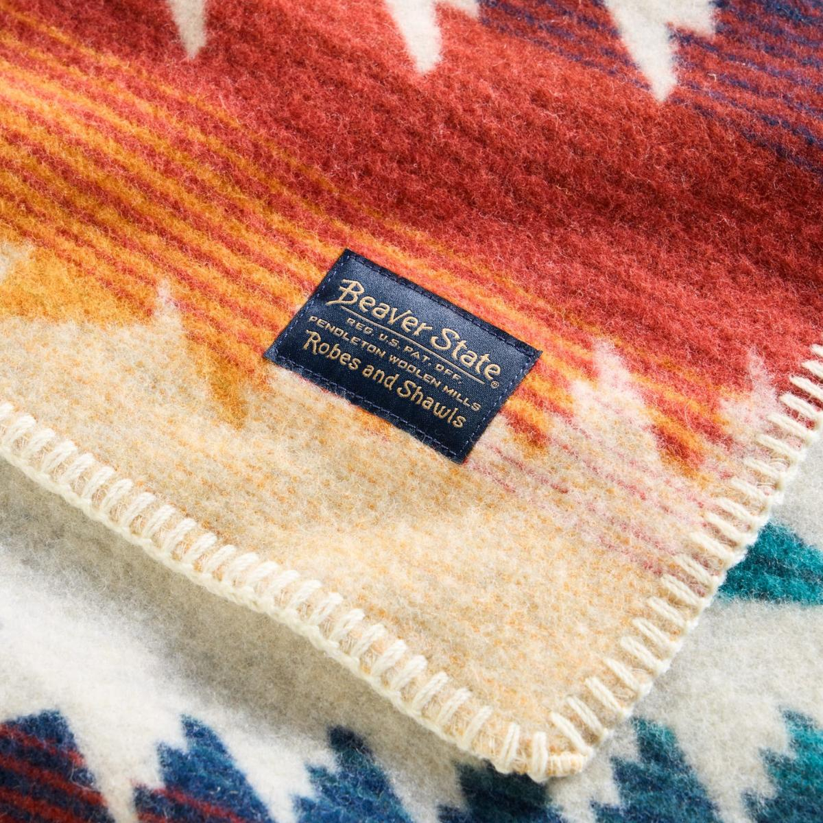 Pendleton Jacquard Napped Blanket Robe – Sunset Pass, fit perfectly over a double bed, can be used for wall hangings or just for cuddling up on the sofa