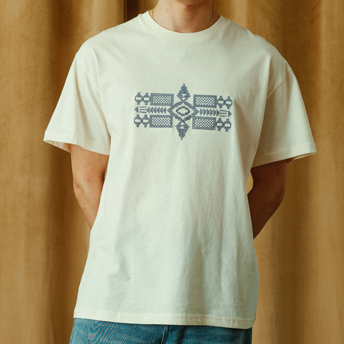 Pendleton Fire Legend T-Shirt Bone/Fire Legend combines lightweight comfort with bold, Western-inspired style Pendleton Fire Legend T-Shirt Bone/Fire Legend combines lightweight comfort with bold, Western-inspired style