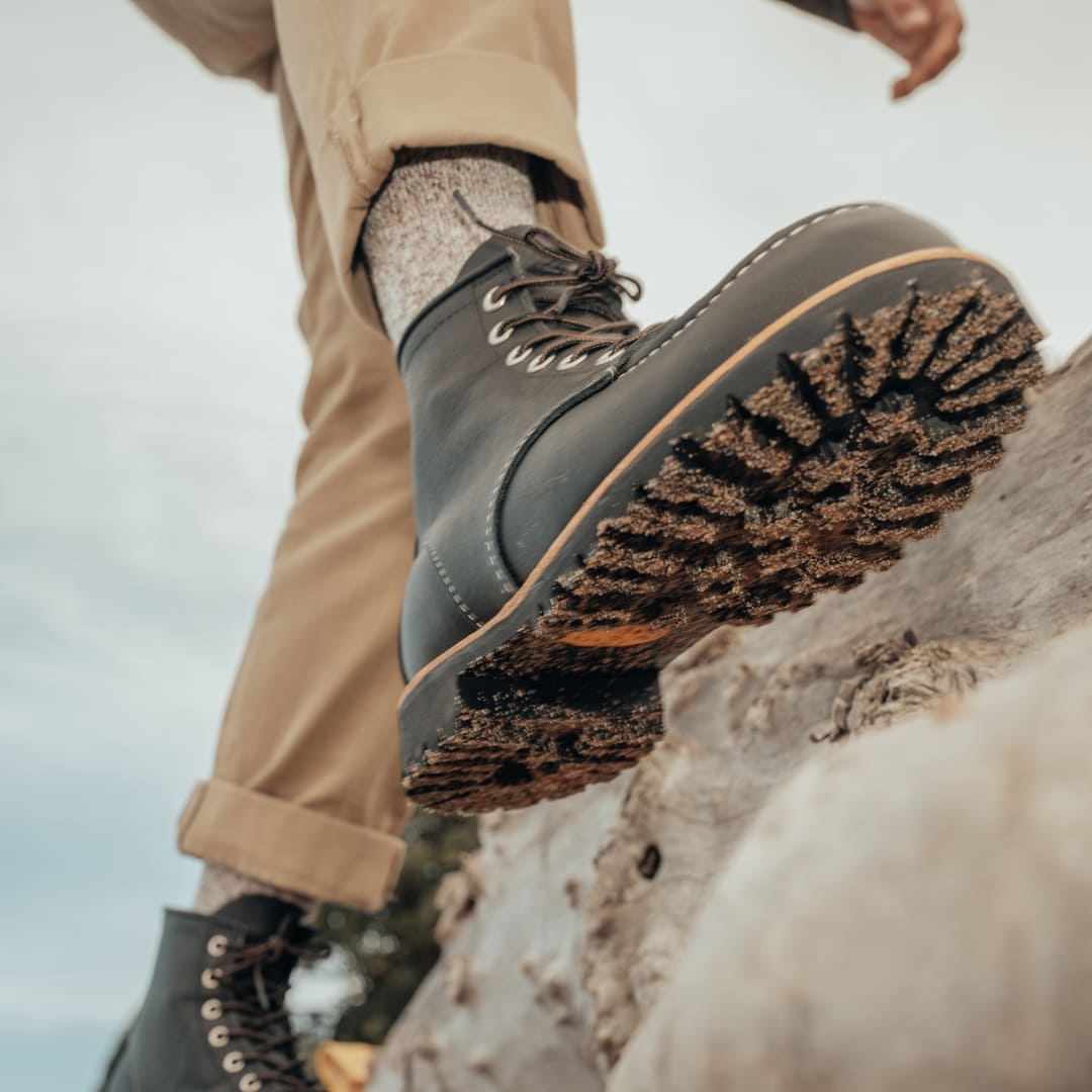 Red Wing 2949 Roughneck Moc Toe Boot Black Oil Slick