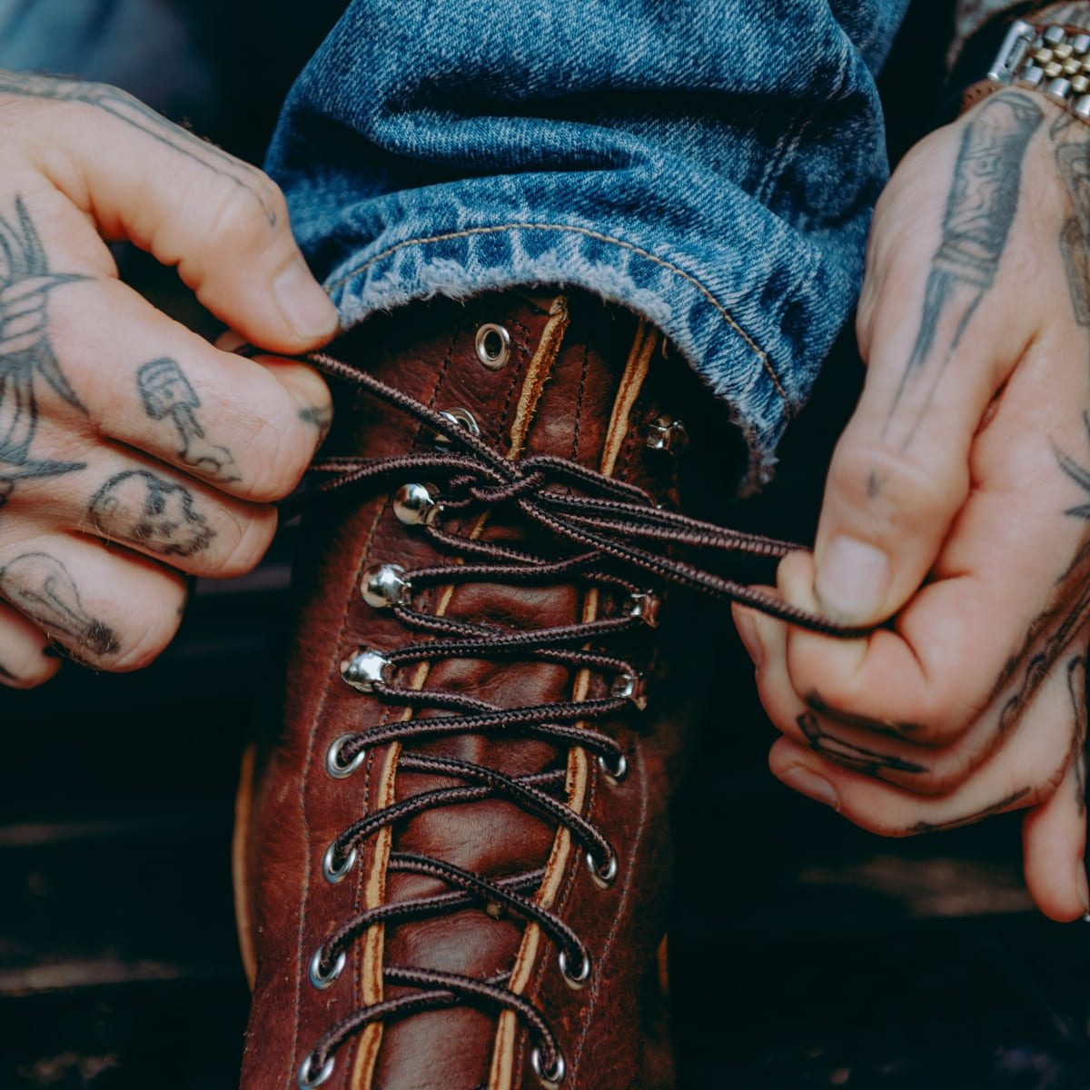 Red Wing 4585 Logger Boot Briar Oil Slick is a timeless, handcrafted boot that blends heritage craftsmanship with modern durability, making it a true icon of American footwear