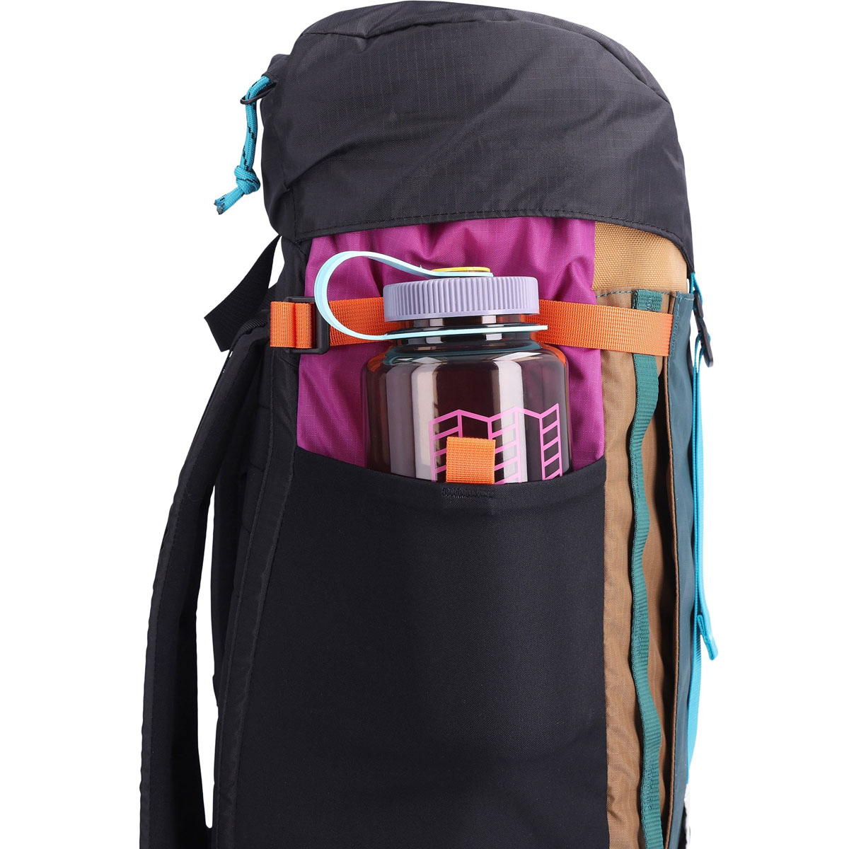 Topo Designs Mountain Pack 16L, side, large side pockets fit a 1 Ltr. water bottle
