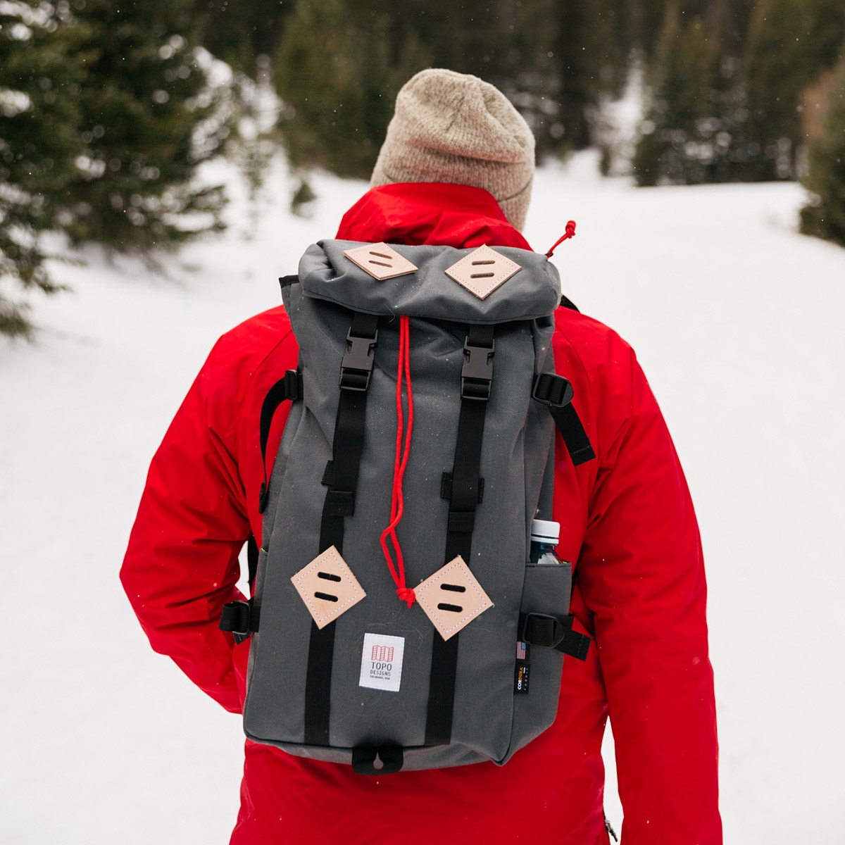 Topo Designs Klettersack Charcoal ideal backpack for travelling