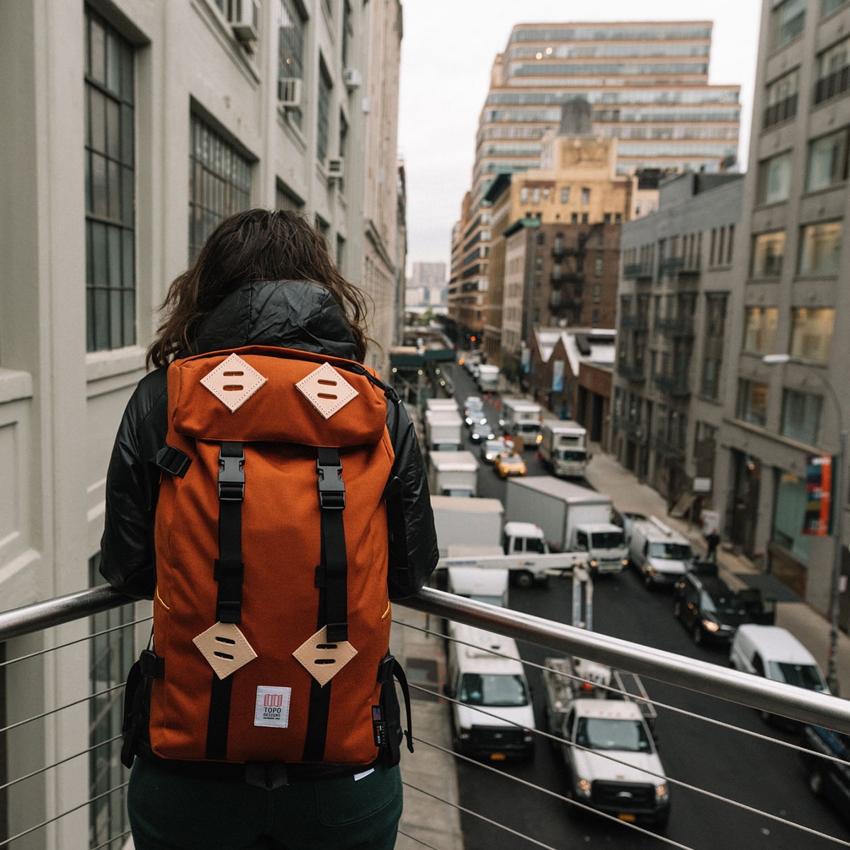 Topo Designs Klettersack Clay in the mountains
