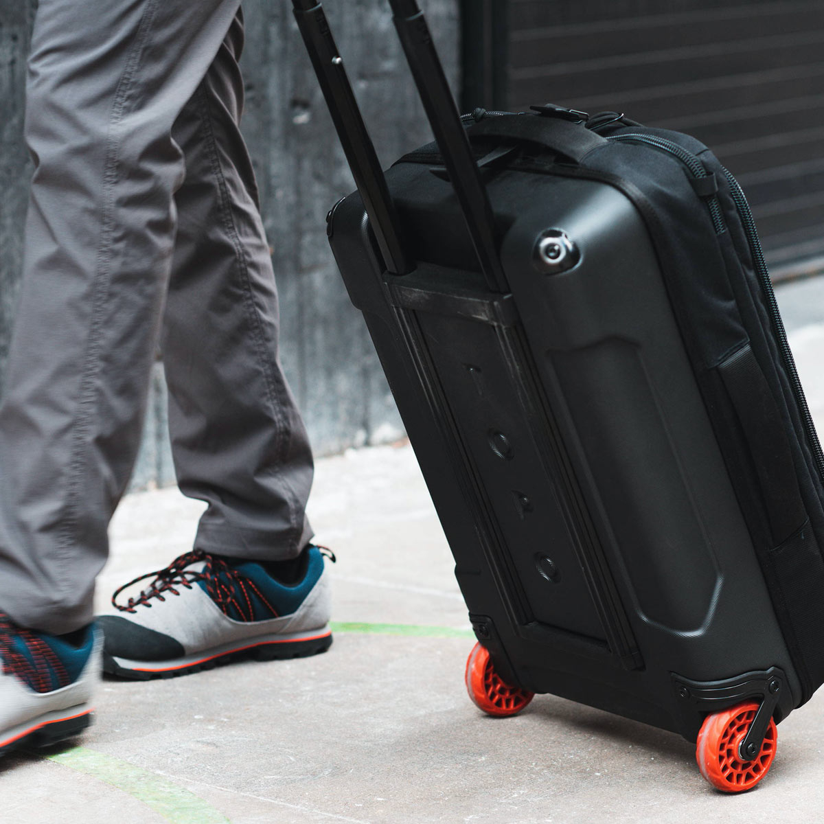 topo designs travel bag roller review