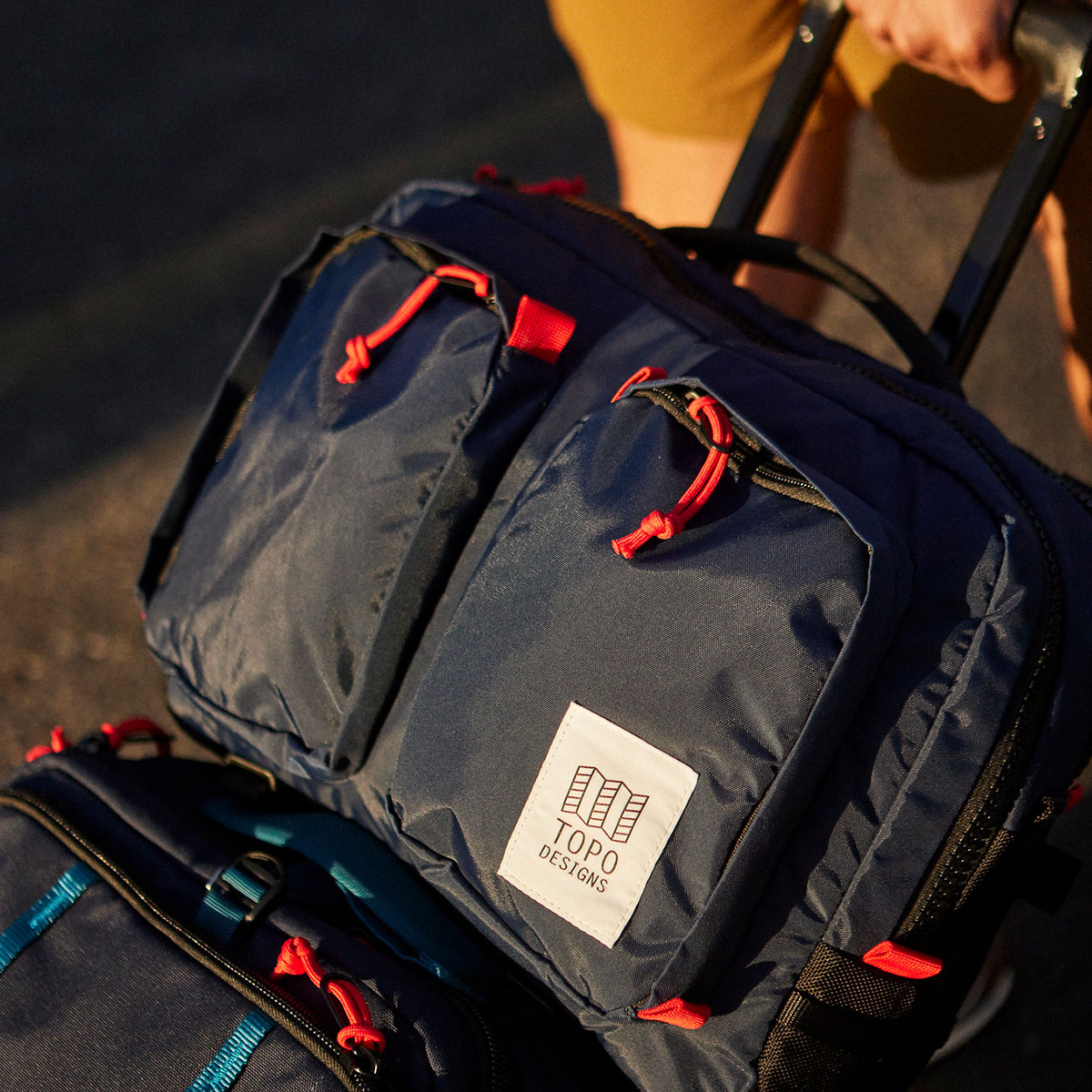 Topo Designs Global Briefcase Navy, the perfect bag for everyday carry