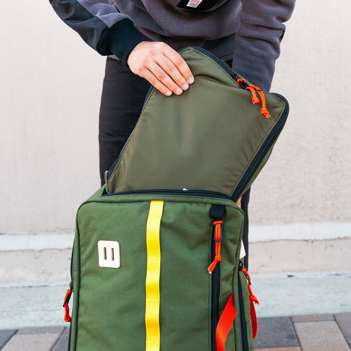 Topo Designs Pack Bag 10L Olive, a simple, durable and highly functional way to organize your luggage