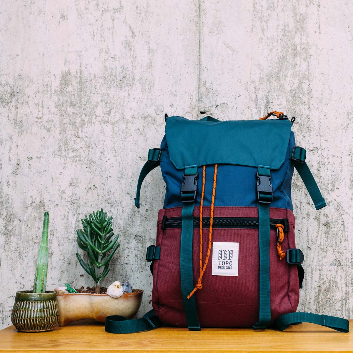 Topo Designs Rover Pack Classic Zinfandel/Botanic Green, timeless backpack with great functionalities
