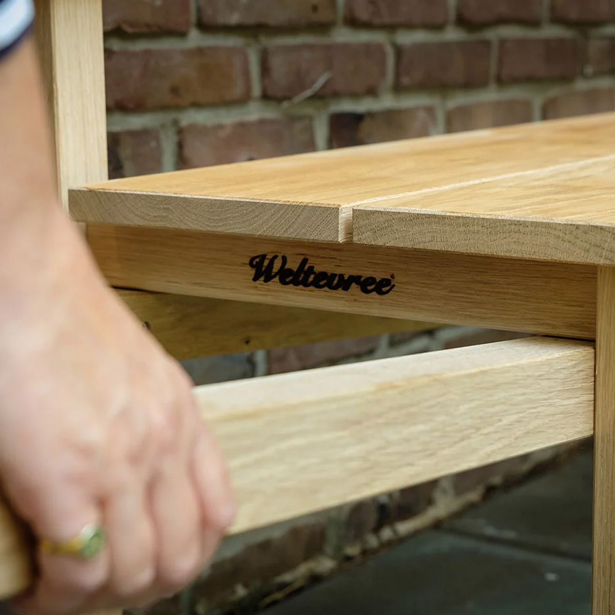 Weltevree Wheelbench, craftsmen carefully process and sand the wood into planks