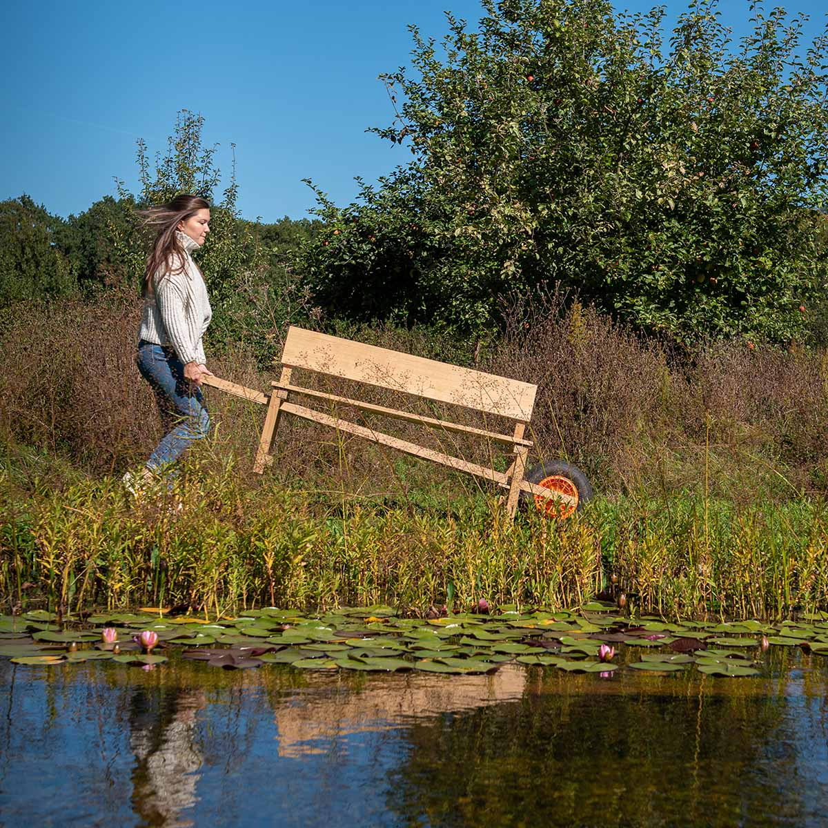 Weltevree Wheelbench Oak Wood, Movable wheelbarrow bench