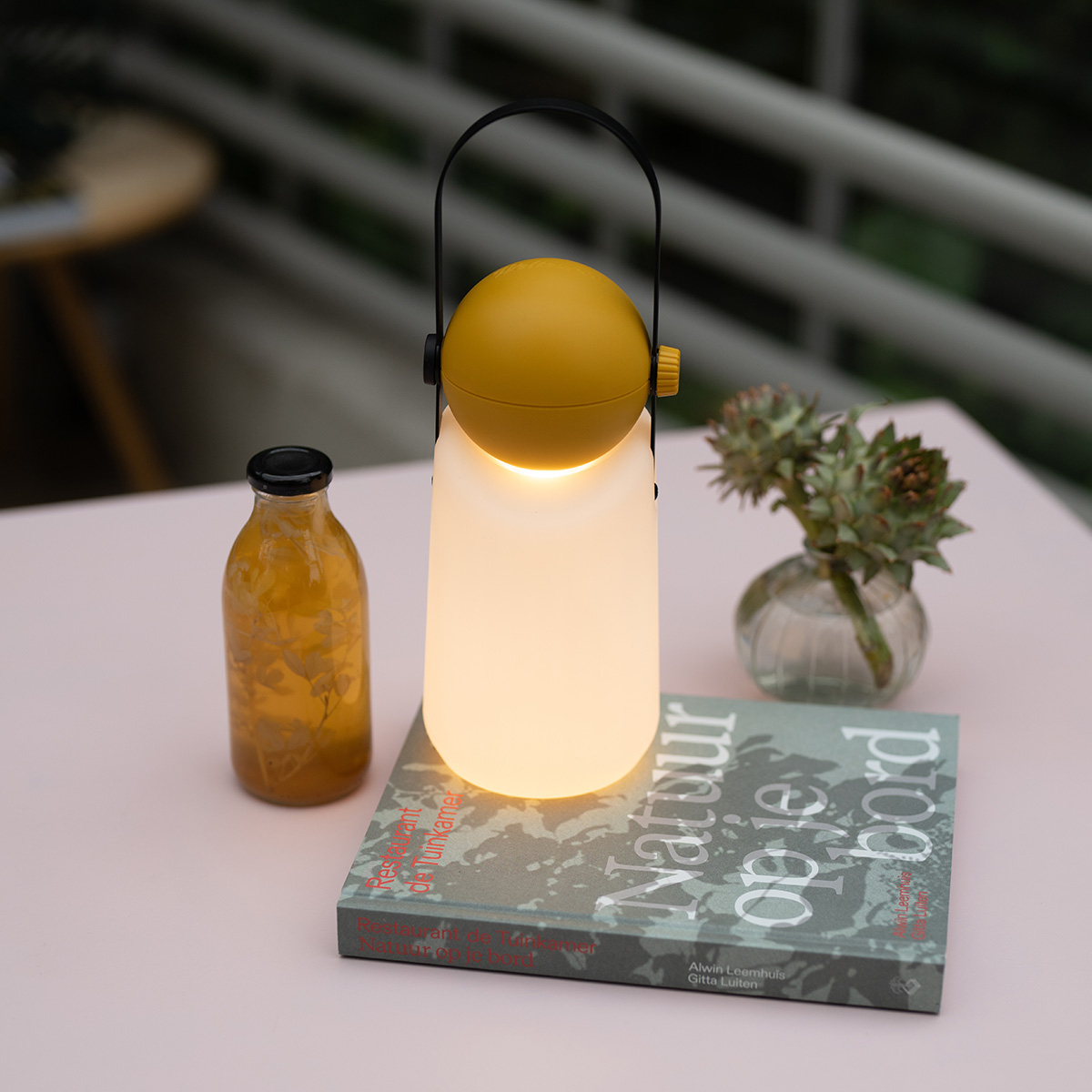 Weltevree Guidelight Golden Yellow, a portable lantern