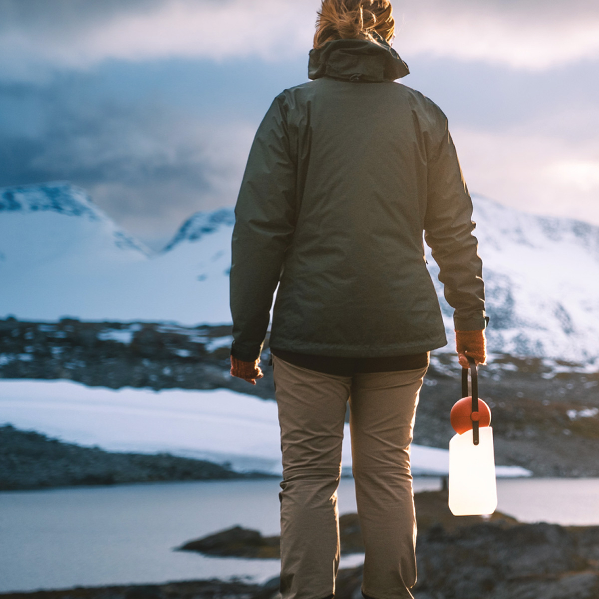 Weltevree Guidelight Tomato Red, a portable lantern